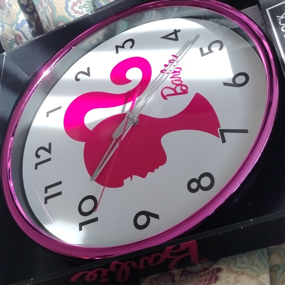 Barbie Analog Display Wall Clock - Picture 3 of 4